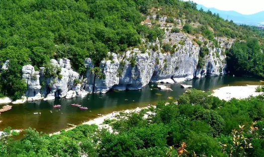 CAMPING LES ACTINIDIAS